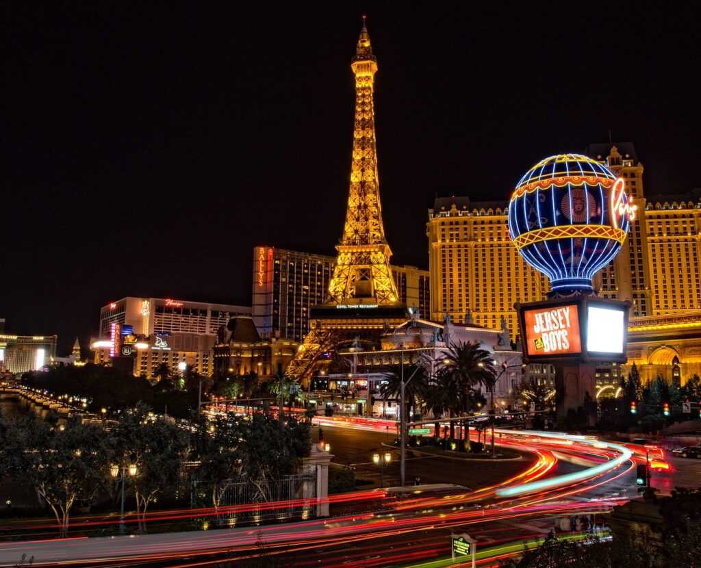 las vegas, eiffel tower, buildings, architecture, illuminated, city lights, motion blur, long exposure, casino, city, cityscape, downtown, night, gambling, hotel, usa, night photography, las vegas, las vegas, las vegas, las vegas, las vegas, casino, casino, hotel